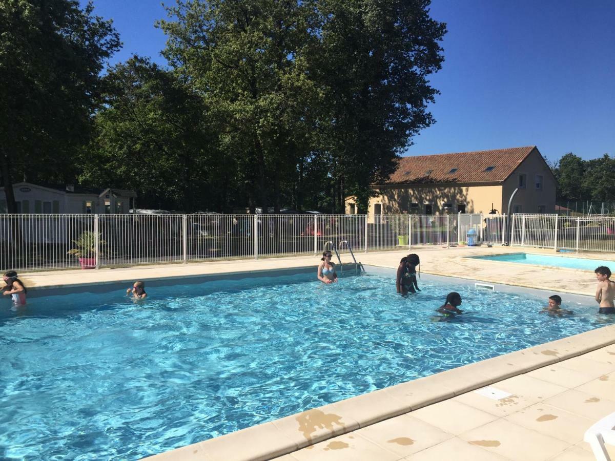 Hotel Camping Les Petites Minaudieres Saint-Sauveur  Exteriér fotografie