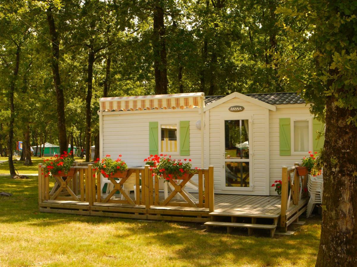 Hotel Camping Les Petites Minaudieres Saint-Sauveur  Exteriér fotografie